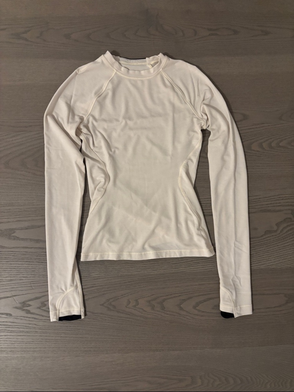 lululemon athletica Cream Long Sleeve Crew Top with thumb holes